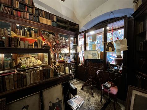 Antica Libreria Cascianelli: una storica libreria di Roma.